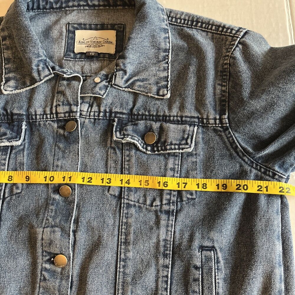 Women’s 1X Denim Jacket Blue Jean Distressed Button Pockets Vintage Charm Staple - Picture 11 of 13
